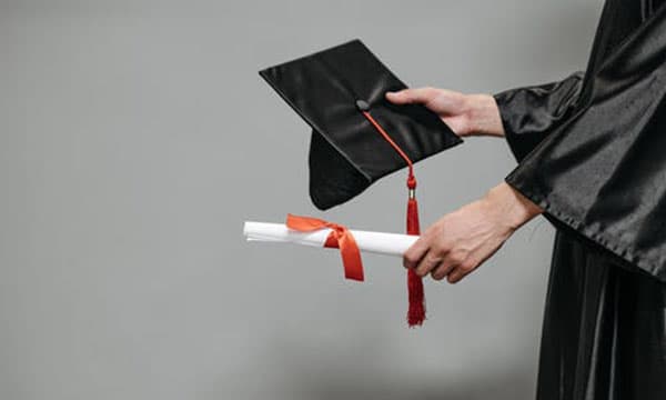How to graduate - cover